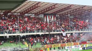 Calcio mercato i movimenti di mercato. Cesena Foggia 3 3 A Vincere Sono I Tifosi Rossoneri Sugli Spalti Youtube