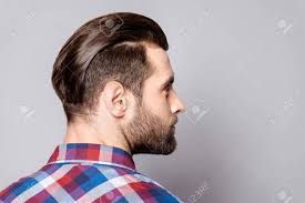 Visualizza altre idee su capelli, tagli di . Immagini Stock Un Ritratto Di Meta Viso Di Un Bell Uomo Con Taglio Di Capelli Moderno Isolato Su Sfondo Grigio Image 77540274