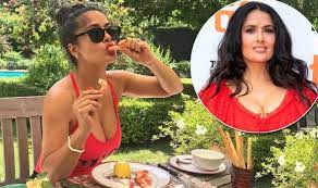 Salma hayek photographed by ruven afanador, 1996 (i.redd.it). Salma Hayek Instagram Star Flaunts Plenty Of Cleavage This Is How Jarochas Eat Shrimp Celebrity News Showbiz Tv Express Co Uk