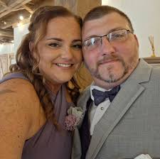 Recommendations for nail salons that take walk-ins. Having a baby soon and  want to pamper myself before she comes.