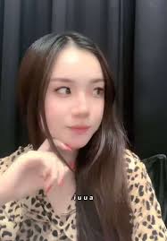 Host : @roshelle.fernandez uiaa uiaaa! fav song bei🤣 #support #fyp #fypシ゚  #sabahancrew_fams #sabahantiktokers