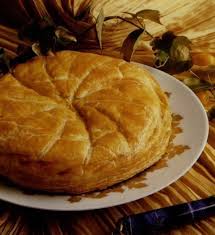 La Galette Des Rois Aux Ecorces D Orange En 2020 Galette Des Rois Galette Des Rois Frangipane Recette Christophe Michalak