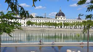 Il n'y a pas de brassage possible entre les classes. Nouvelles Mesures De Confinement Ce Qu Il Faut Savoir Ville De Lyon