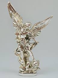 Que dios manifieste sobre él su poder, es nuestra humilde súplica. Llavero Chapeada Plata San Miguel Arcangel