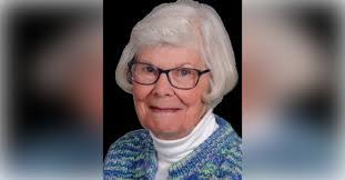 Ann Behling's Instagram, Twitter & Facebook