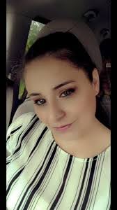 Stephanie Bridge's Instagram, Twitter & Facebook