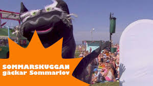 Häng med i barnens sommarlovsshow, hela sommarlovet. Sommarskuggan Busar Med Morgonshowen By Svt Barn