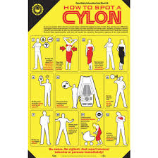 The series stars corey parker and téa leoni How To Spot A Cylon Poster Geschenke Und Gadgets Fur Nerds Online Kaufen Getdigital