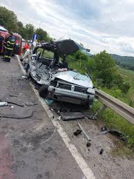 Maybe you would like to learn more about one of these? Accident Mortal Pe Dn14 Un È™ofer De 72 De Ani A Intrat Cu MaÈ™ina Intr Un