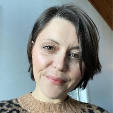 Tara Pollock's Instagram, Twitter & Facebook