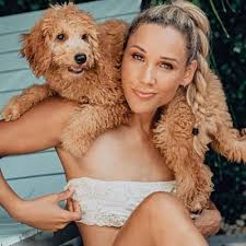 On august 5, jones celebrates her birthday and holds a birth sign, leo. Lolo Jones Bio Age Net Worth Height Single Nationality Body Measurement Career