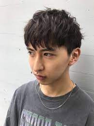 ジョングク 髪型 大人気韓国アイドルグループ bts メインボーカル ジョングクの愛されヘアまとめ bangs バングス 男性の髪 メンズ ヘアスタイル ハンサムショート