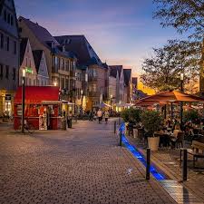 So Langsam Zieht Es Uns Wieder Mit Einem Guten Buch Und Einer Heissen Schokolade In Eine Kuschelige Ecke Auch In Der Bayreuther Inn City Travel Sunset Pictures