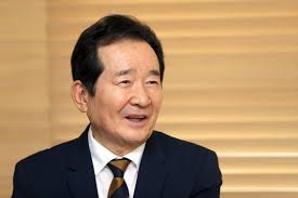 정세균 전 국무총리 틱톡 갈무리. ì¹œë…¸ ì •ì„¸ê·  ì´ê´'ìž¬ ë…¸ë¬´í˜„ 12ì£¼ê¸° ì¦ˆìŒ ëŒ€ì„  ì¶œì • ê¹ƒë°œ ì¤'ì•™ì¼ë³´