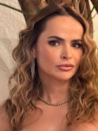 Karol Rios (@olhaquebela) • Instagram photos and videos