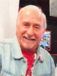 Robert Kucinski's Instagram, Twitter & Facebook