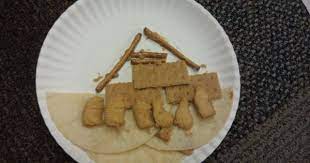 Easy Recipes Edible Noah S Ark Craft The Mom Maven Noahs Ark Craft Ark Craft Noahs Ark