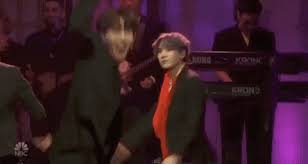 Black pink reveal a more casual set of comeback teaser. Bts Kiss Snl Saturday Night Live Thank You Bow Season 44 Blow Kiss Bowing Air Kiss Btsxsnl Blow Kiiss Gif