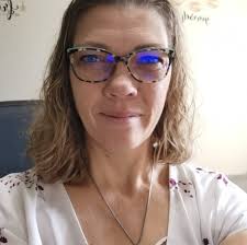 What is the history of this 1940s rooming house building?