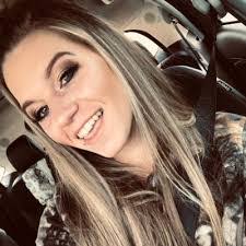 Kristen Maloney's Instagram, Twitter & Facebook