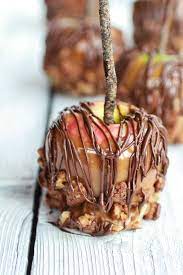 Sweet And Salty Bourbon Cinnamon Pecan Caramel Apples Chocolate Drizzle Half Baked Harvest Recipe Caramel Apples Sweet And Salty Desserts