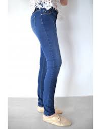 Découvrez façons de porter le tailleur femme dans le diaporama suivant. Jeans Femmes