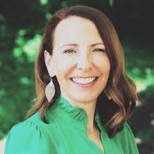 I'd like to thank the entire UnitedHealthcare Pacific NW team for allowing  me to be the face of your amazing efforts. I specifically want to thank  this lady, Michelle Hobbs. Michelle has