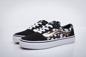 Black And Gold Vans Shoes Vans Vancouver 50th Anniversary Edition Lynx Exploitation Tang Yan Tonghua Flower Black Gold Model Vans 048 Code Number 35 3914 Van Gold Models Vans Vans Shop