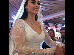Esra bilgiç töre ❤ on instagram: Esra Bilgic Ve Gokhan Tore Nin Dugununden Muhtesem Goruntuler Youtube