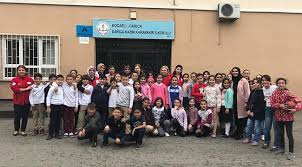 Kocaeli̇/ darıca süreyya yalçın ortaokulu öğrencileri; Darica Daki O Okul Yikiliyor Gebze Yenigun