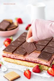 schneewittchen kuchen mit erdbeeren baileys waffeln nicest things en 2020 recette entremet gateau a la fraise dessert fraise