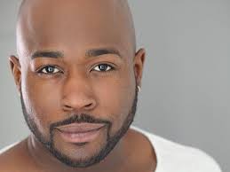 Kent Overshown Completes Cast of Encores! Off-Center's Promenade