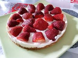 Tarte Aux Fraises Sans Cuisson Recette En 2020 Tarte Aux Fraises Recette Tiramisu Fraise Speculoos Recette Tiramisu Fraise