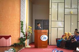 Majlis mengucapkan ribuan terima kasih di atas pembacaan doa itu tadi. Budak Lelaki Sebelah Pintu