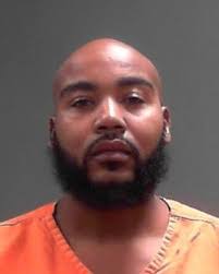 Ebony Miranda's Instagram, Twitter & Facebook