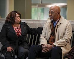 Photos Grey S Anatomy Season 16 Promotional Episode Photos Episode 16 14 A Diagnosis Gre In 2020 Greys Anatomy Episodes Greys Anatomy Season Miranda Bailey
