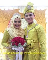 Sinar fm is enjoyed through 96.7 fm in the klang valley and its surrounding regions. Myartis Com Myartis My Artis 4 Gambar Cik Piah Di Majlis Bertandang