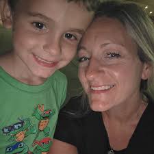 What are good local nail salons in East Haven?