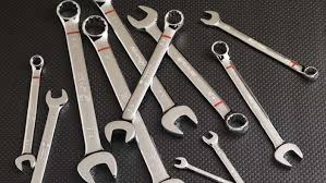 wrench guide: types of wrenches, uses