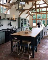 Gorgeous 60 English Country Kitchen Decor Ideas Https Kidmagz Com 60 English Country Kitchen English Country Kitchens Country Kitchen Decor Country Kitchen