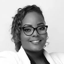 Natasha Grant's Instagram, Twitter & Facebook