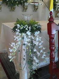 Velas Y Orquideas Modern Flower Arrangements Church Flower Arrangements Beautiful Flower Arrangements