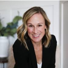 Kristen Bloomfield's Instagram, Twitter & Facebook