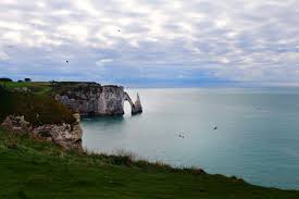 Les dix plus hautes falaises du monde font toutes partie de la classe exceptionnelle des mégafalaises. Les Falaises D Etretat Et Ses Alentours Que Voir Ou Aller Royal Chill Blog Cuisine Voyage Et Photographie