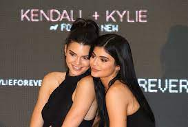 Five years after caitlyn jenner's transition, sisters kendall and kylie jenner are reflecting on how their relationship with her has changed. Kendall Jenner Kylie Jenner Relationship With Caitlyn Jenner Kylie Jenner Gave Kendall Great Advice About Her Relationship With Caitlyn Teen Vogue