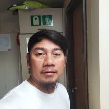 🎉 I recently helped Emelinda Herrera, Ariel Manalang and 2 others earn the  conversation starter badge! It's exciting to support them and be a part of  their community. Check out their content