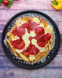 Healthy Pizza Fries Delicious And Only 470 Calories With Simple Ingredients Click To Watch The 60 Second Video Recipe Healthy Pizza Recipes Workout Food