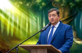 Hétfőn munkába álló új vezérigazgatója a media1 értesülése szerint állománygyűléssel kezd, ahol bemutatkozását követően jelentős változásokat jelent be és bemutatja a cég leendő menedzsmentjét. Breaking Meseorszag Meszaros Lorince Hircsarda