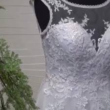 Als professionsale onlie shop für brautkleider verkaufen wir alle kleider mit top qualität und günstigem preis. Alle Meine Kleider Weber Brautmoden Gmbh Rathausstrasse 9 Schwurbitz 2021
