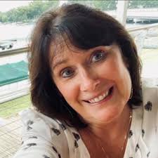 How to organize a blanket and sheets closet with limited space?